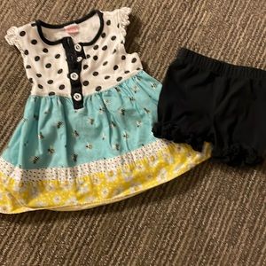 Summer ruffled top and shorts